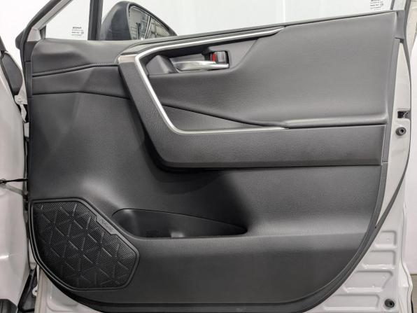 Toyota RAV4 V (XA50) с пробегом 2021 года, цена 3 350 000 рублей, 62472 км, внедорожник, Автокод Объявления