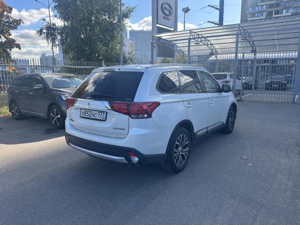 Mitsubishi Outlander III Рестайлинг 2 с пробегом 2015 года, цена 1 799 000 рублей, 77202 км, внедорожник, Автокод Объявления