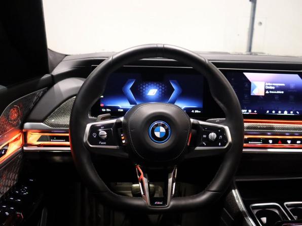 BMW i7 с пробегом 2022 года, цена 13 890 000 рублей, 17583 км, седан, Автокод Объявления