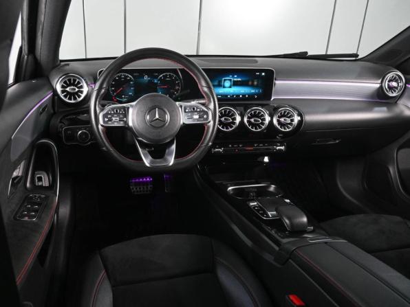 Mercedes-Benz A-Класс IV (W177) с пробегом 2018 года, цена 2 199 000 рублей, 131531 км, седан, Автокод Объявления