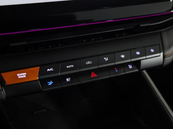 Changan UNI-V I с пробегом 2023 года, цена 2 149 000 рублей, 18960 км, лифтбек, Автокод Объявления