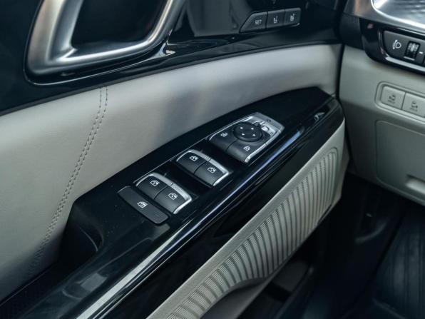Kia Carnival IV с пробегом 2022 года, цена 4 710 000 рублей, 26450 км, минивэн, Автокод Объявления