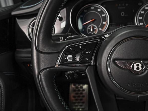 Bentley Bentayga I с пробегом 2018 года, цена 10 999 000 рублей, 80723 км, внедорожник, Автокод Объявления