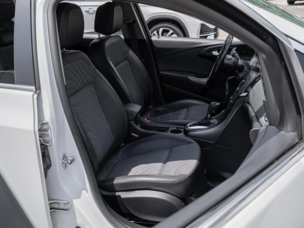 Opel Astra J Рестайлинг с пробегом 2014 года, цена 1 099 000 рублей, 101539 км, седан, Автокод Объявления