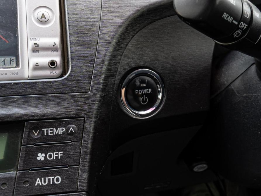 Toyota Prius III (XW30) Краснодар  - изображение 14