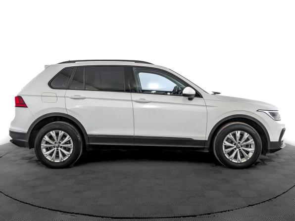 Volkswagen Tiguan II Рестайлинг с пробегом 2021 года, цена 3 110 000 рублей, 55235 км, внедорожник, Автокод Объявления