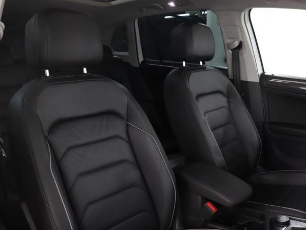 Volkswagen Tiguan II с пробегом 2018 года, цена 3 350 000 рублей, 89000 км, внедорожник, Автокод Объявления