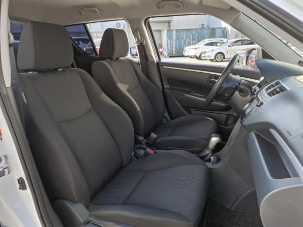Suzuki Swift IV с пробегом 2012 года, цена 999 000 рублей, 73859 км, хэтчбек, Автокод Объявления