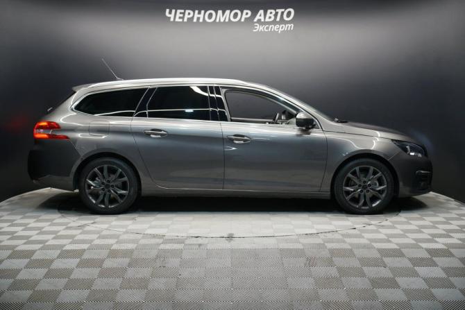 Peugeot 308 II Рестайлинг с пробегом 2019 года, цена 1 590 000 рублей, 178705 км, универсал, Автокод Объявления