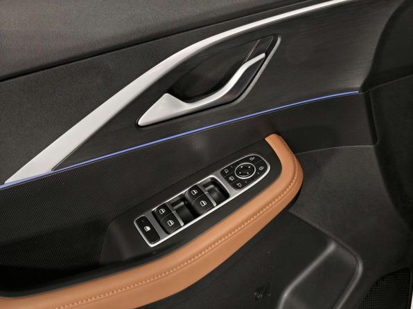 Omoda C5 I с пробегом 2023 года, цена 1 799 000 рублей, 12436 км, внедорожник, Автокод Объявления