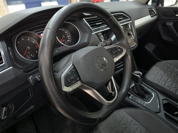 Volkswagen Tiguan II Рестайлинг с пробегом 2020 года, цена 2 540 000 рублей, 59252 км, внедорожник, Автокод Объявления