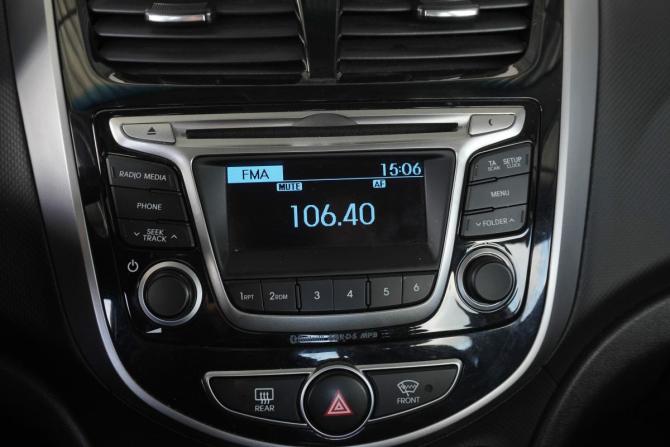 Hyundai Solaris I Рестайлинг с пробегом 2015 года, цена 1 230 000 рублей, 98462 км, седан, Автокод Объявления