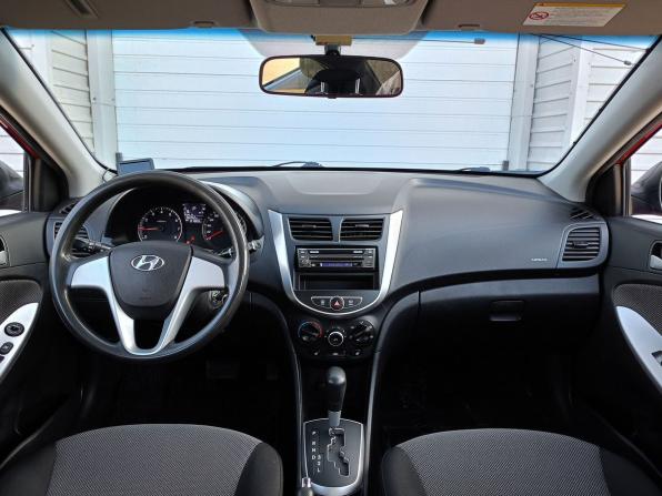 Hyundai Solaris I с пробегом 2013 года, цена 888 000 рублей, 81868 км, седан, Автокод Объявления