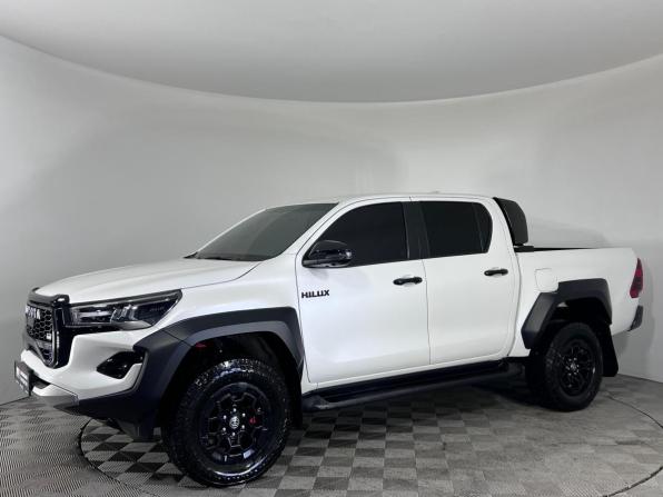 Toyota Hilux VIII Рестайлинг 2 с пробегом 2024 года, цена 6 560 000 рублей, 58800 км, пикап, Автокод Объявления