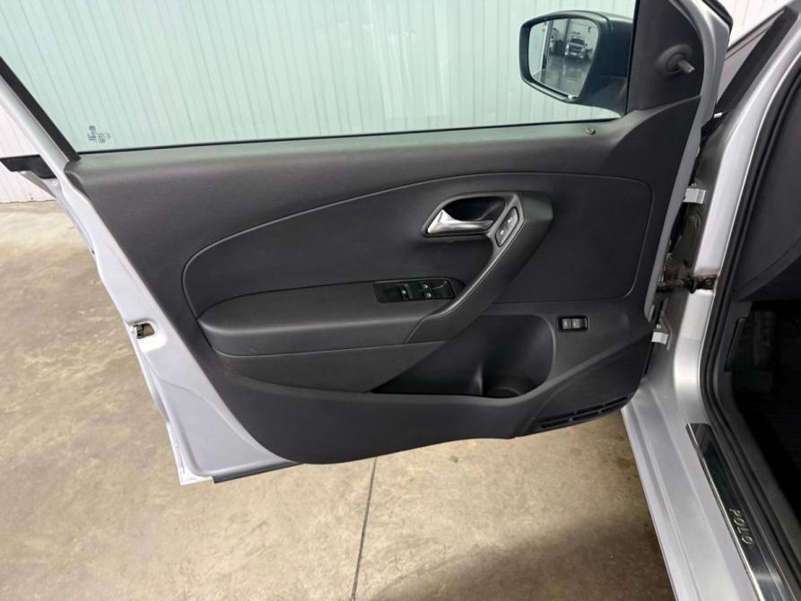 Volkswagen Polo V Краснодар  - изображение 16