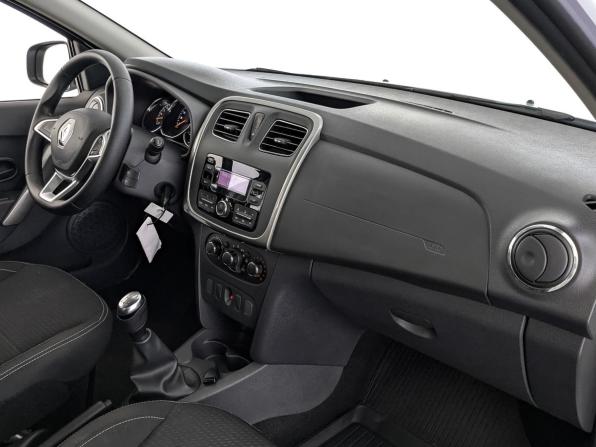 Renault Logan II Рестайлинг с пробегом 2022 года, цена 1 250 000 рублей, 26232 км, седан, Автокод Объявления