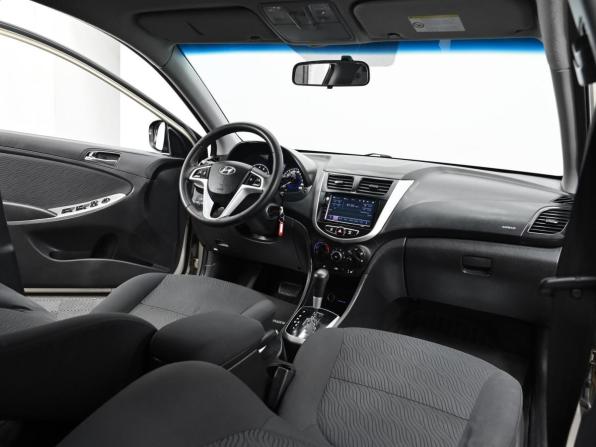 Hyundai Solaris I с пробегом 2012 года, цена 599 000 рублей, 175000 км, седан, Автокод Объявления