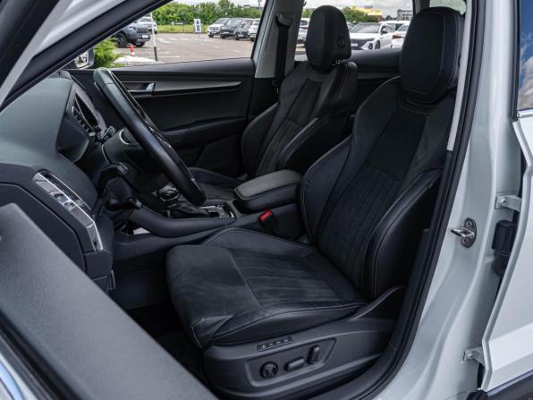 Skoda Karoq I с пробегом 2021 года, цена 2 349 000 рублей, 57531 км, внедорожник, Автокод Объявления