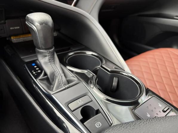 Toyota Camry VIII (XV70) с пробегом 2019 года, цена 2 510 000 рублей, 106898 км, седан, Автокод Объявления
