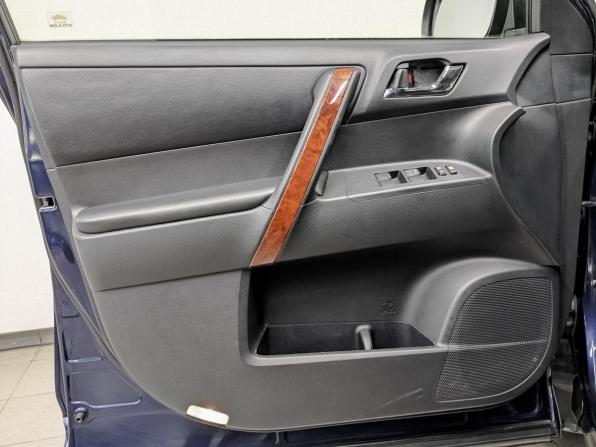 Toyota Highlander II (XU40) Рестайлинг с пробегом 2012 года, цена 2 750 000 рублей, 76643 км, внедорожник, Автокод Объявления