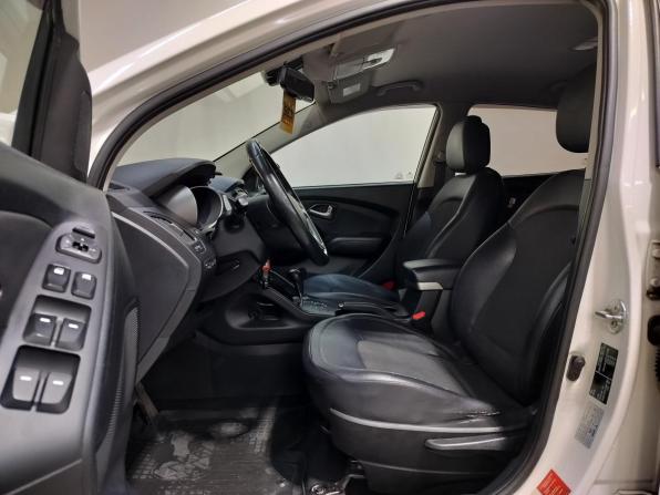 Hyundai ix35 I с пробегом 2012 года, цена 990 000 рублей, 181000 км, внедорожник, Автокод Объявления