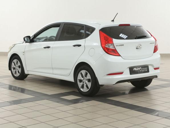 Hyundai Solaris I Рестайлинг с пробегом 2015 года, цена 729 000 рублей, 119700 км, хэтчбек, Автокод Объявления