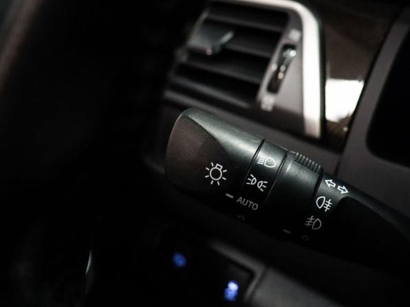 Toyota Camry VII (XV50) Рестайлинг с пробегом 2015 года, цена 2 060 000 рублей, 169400 км, седан, Автокод Объявления
