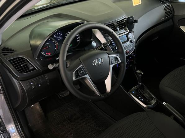 Hyundai Solaris I Рестайлинг с пробегом 2016 года, цена 979 000 рублей, 186474 км, седан, Автокод Объявления