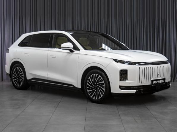 Exeed Exlantix ET с пробегом 2025 года, цена 5 679 000 рублей, 5203 км, внедорожник, Автокод Объявления