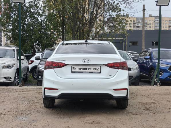 Hyundai Solaris II с пробегом 2018 года, цена 879 000 рублей, 236338 км, седан, Автокод Объявления