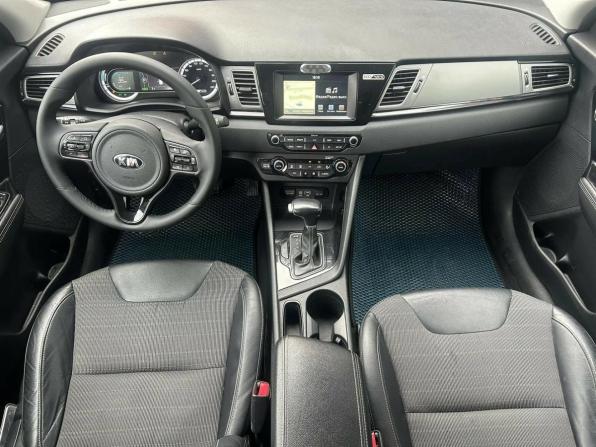 Kia Niro I с пробегом 2018 года, цена 1 627 500 рублей, 113845 км, внедорожник, Автокод Объявления