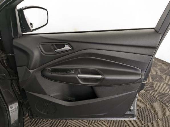 Ford Kuga II Рестайлинг с пробегом 2018 года, цена 1 700 000 рублей, 113971 км, внедорожник, Автокод Объявления