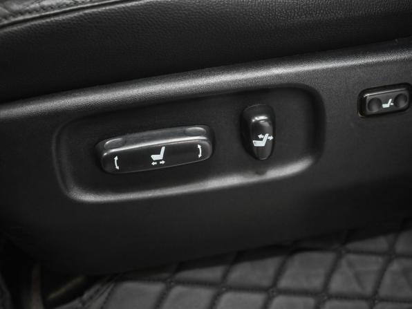 Toyota Land Cruiser 200 Series с пробегом 2011 года, цена 3 499 000 рублей, 259000 км, внедорожник, Автокод Объявления