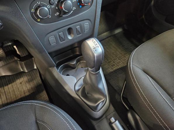 Renault Logan II Рестайлинг с пробегом 2022 года, цена 1 129 000 рублей, 26822 км, седан, Автокод Объявления