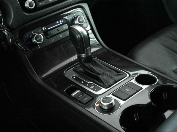 Volkswagen Touareg II Рестайлинг с пробегом 2015 года, цена 3 140 000 рублей, 83799 км, внедорожник, Автокод Объявления