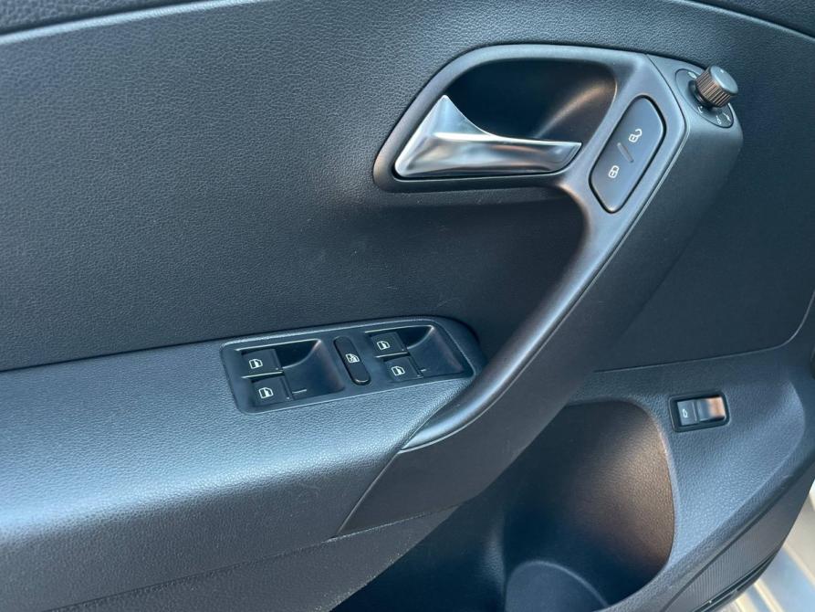 Volkswagen Polo V Рестайлинг Стерлитамак  - изображение 19