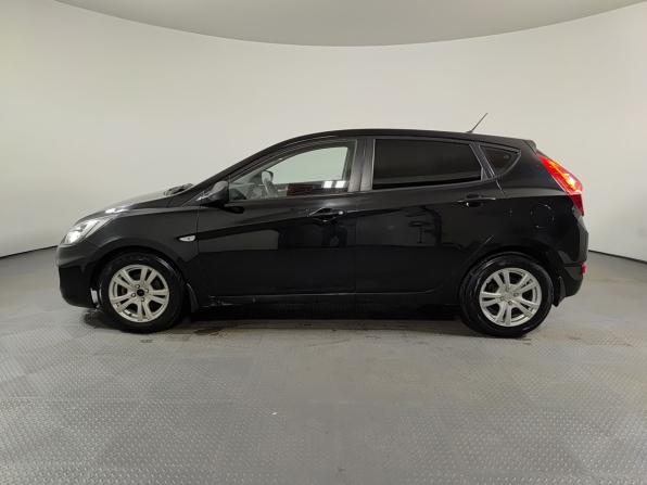 Hyundai Solaris I с пробегом 2013 года, цена 635 000 рублей, 171962 км, хэтчбек, Автокод Объявления