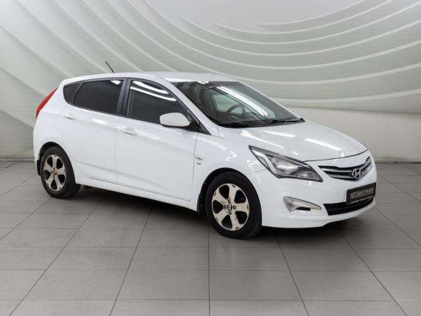 Hyundai Solaris I Рестайлинг с пробегом 2016 года, цена 898 000 рублей, 117708 км, хэтчбек, Автокод Объявления