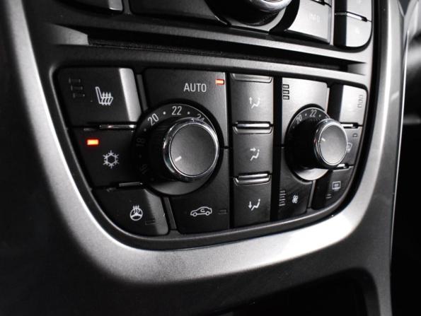 Opel Astra J Рестайлинг с пробегом 2012 года, цена 669 000 рублей, 175191 км, хэтчбек, Автокод Объявления
