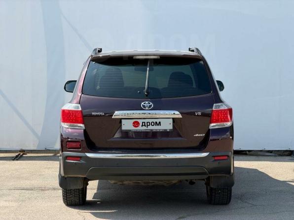 Toyota Highlander II (XU40) Рестайлинг с пробегом 2013 года, цена 2 290 000 рублей, 129121 км, внедорожник, Автокод Объявления