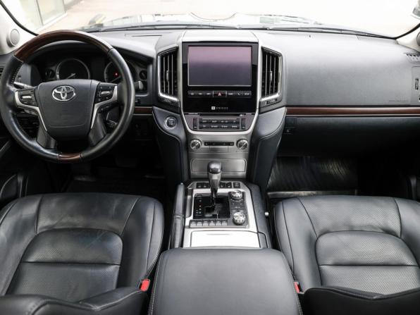 Toyota Land Cruiser 200 Series Рестайлинг 2 с пробегом 2017 года, цена 5 998 000 рублей, 233960 км, внедорожник, Автокод Объявления