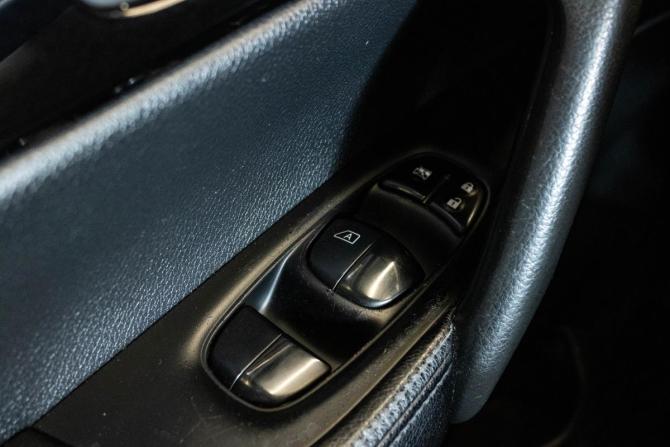 Nissan Qashqai II с пробегом 2017 года, цена 1 399 000 рублей, 194354 км, внедорожник, Автокод Объявления