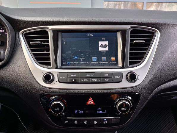 Hyundai Solaris II с пробегом 2019 года, цена 1 415 000 рублей, 81800 км, седан, Автокод Объявления