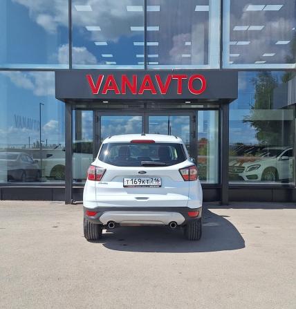 Ford Kuga II Рестайлинг с пробегом 2017 года, цена 1 850 000 рублей, 91266 км, внедорожник, Автокод Объявления