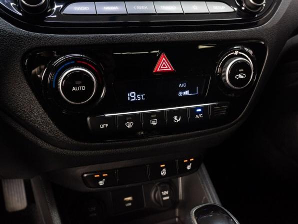 Hyundai Solaris II Рестайлинг с пробегом 2022 года, цена 1 680 000 рублей, 120537 км, седан, Автокод Объявления