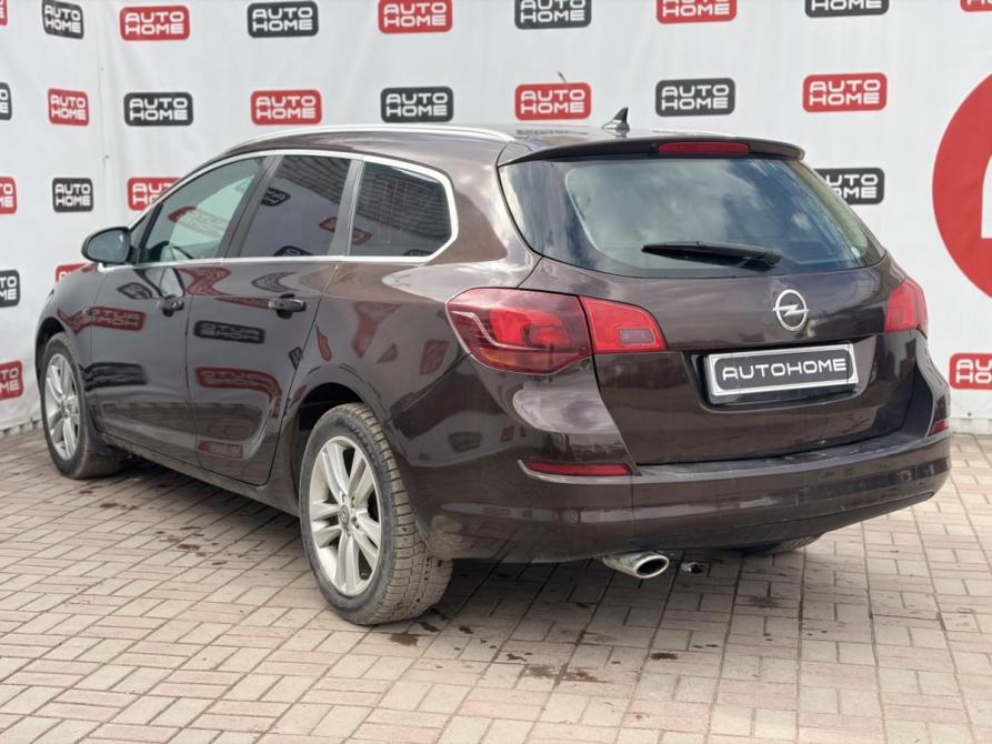 Opel Astra J Рестайлинг Санкт-Петербург  - изображение 4
