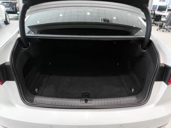 Audi A6 V (C8) Рестайлинг с пробегом 2022 года, цена 4 950 000 рублей, 103345 км, седан, Автокод Объявления