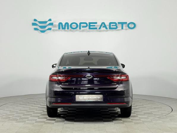 Renault Samsung SM6 I с пробегом 2017 года, цена 1 490 000 рублей, 230000 км, седан, Автокод Объявления