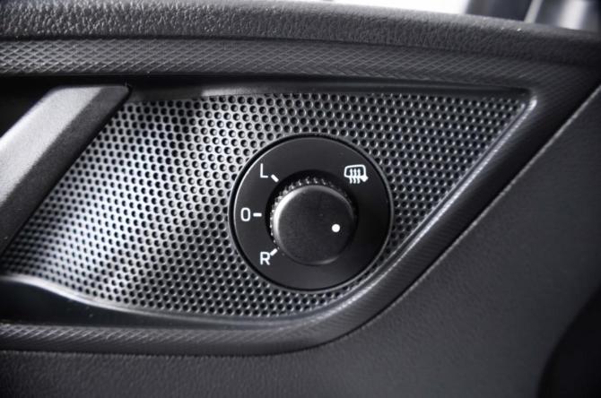 Skoda Rapid I с пробегом 2015 года, цена 1 099 000 рублей, 144569 км, лифтбек, Автокод Объявления