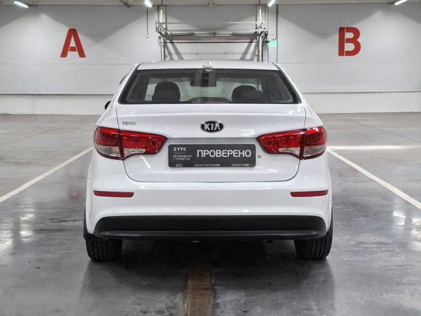 Kia Rio III Рестайлинг с пробегом 2016 года, цена 799 000 рублей, 229691 км, седан, Автокод Объявления